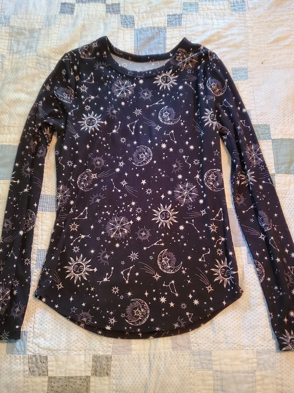Y2K Celestial No Boundaries Black Moon & Sun Print Long Sleeve Tee Stretch